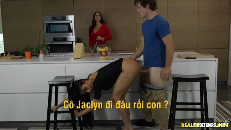 Gái xinh chân dài thổi kèn giỏi làm anh phê quá